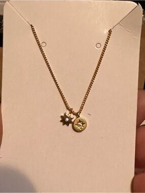 FREE w purchase- Dainty gold tone necklace